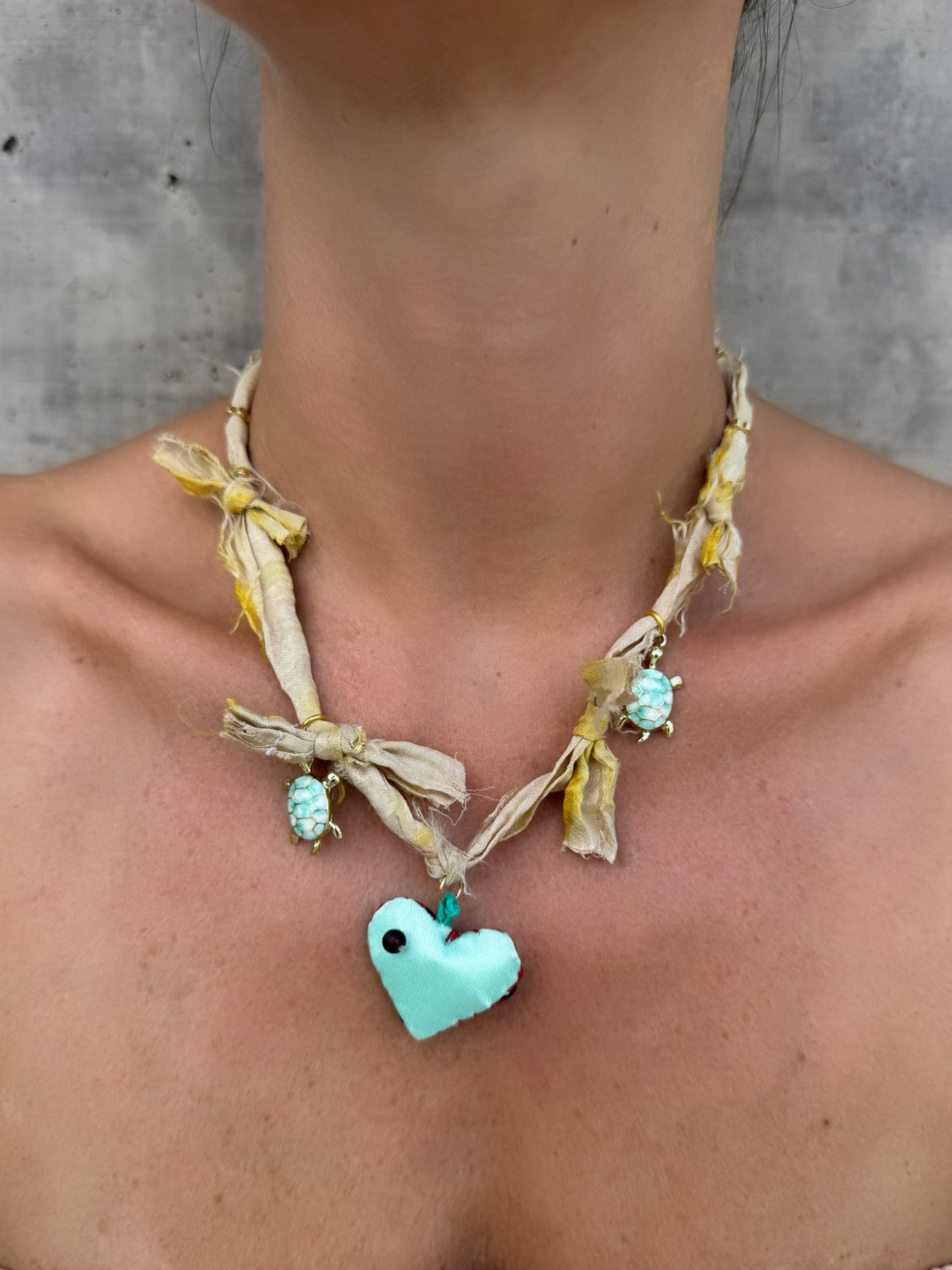 Collar C16