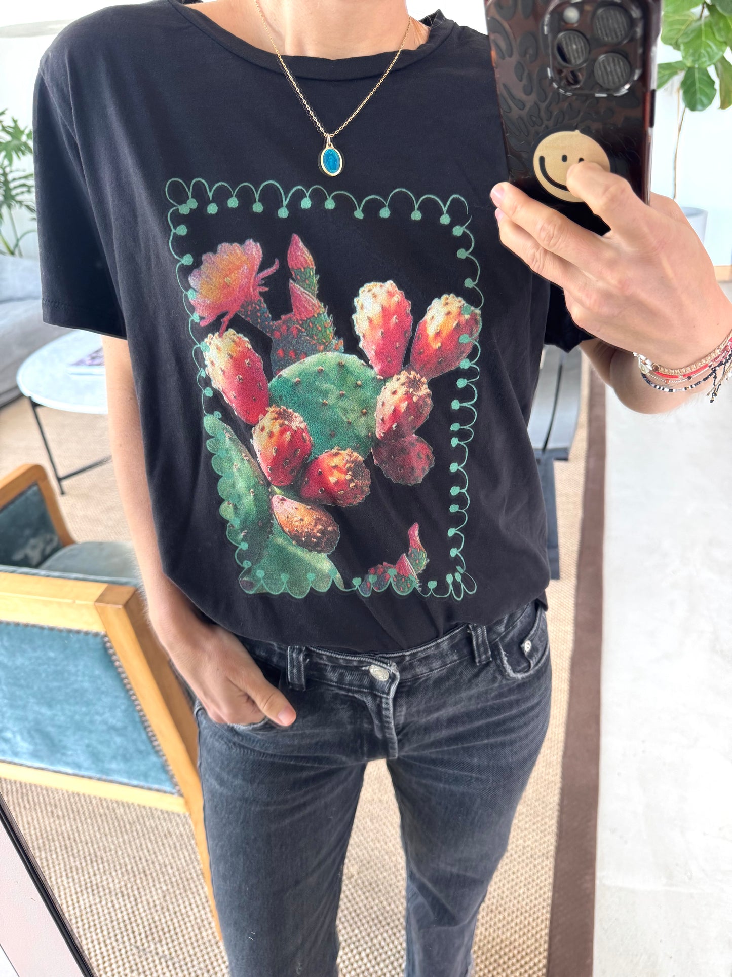 Polera Cactus rojos