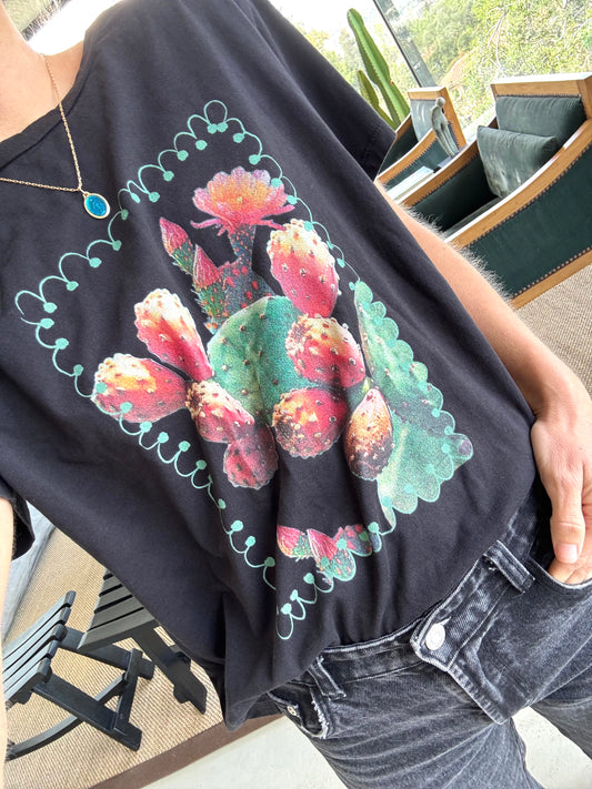 Polera Cactus rojos